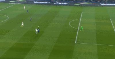 半场战报：巴黎1-0里尔，登贝莱远射破门，吉鲁两中框